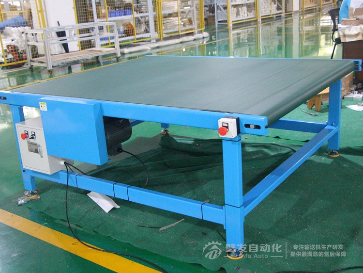 藍(lán)色碳鋼烤漆大線結(jié)構(gòu)皮帶輸送機 藍(lán)色碳鋼烤漆大線結(jié)構(gòu)皮帶輸送機