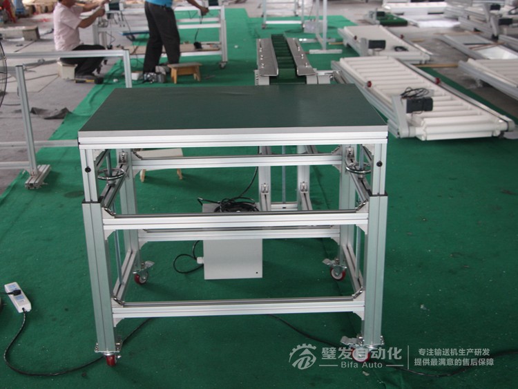 小型非標皮帶輸送機  小型非標皮帶輸送機