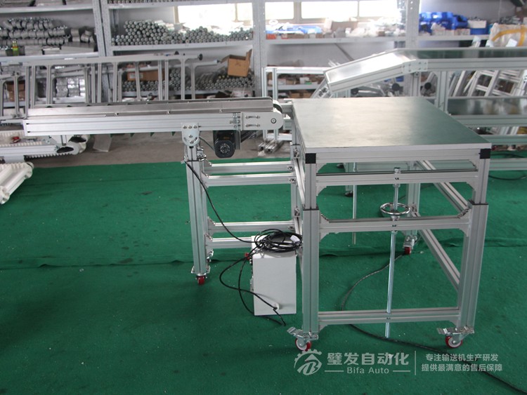 小型非標皮帶輸送機  小型非標皮帶輸送機