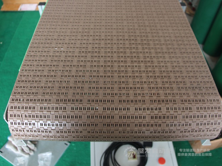 300W2000KL塑料鏈板線(xiàn) 300W2000KL塑料鏈板線(xiàn)