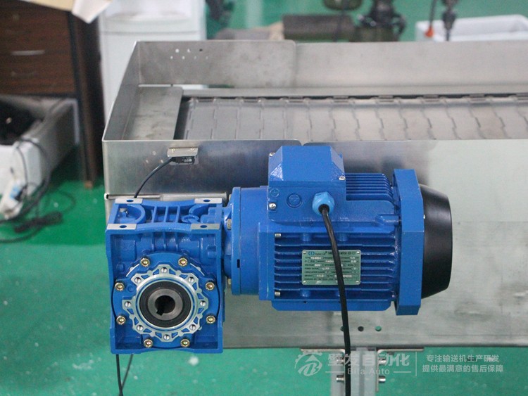 帶擋邊不銹鋼鏈板輸送機(jī) 帶擋邊不銹鋼鏈板輸送機(jī)