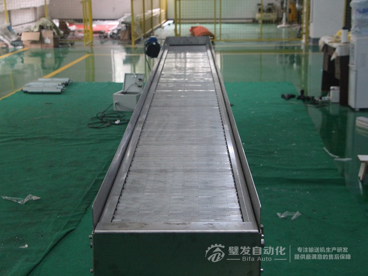 帶擋邊不銹鋼鏈板輸送機(jī) 帶擋邊不銹鋼鏈板輸送機(jī)