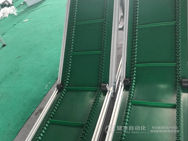 裙邊擋板低端平臺爬坡輸送線 裙邊擋板低端平臺爬坡輸送線