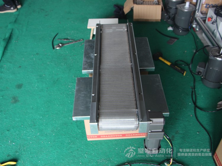 小型型材結構不銹鋼網鏈輸送機 小型型材結構不銹鋼網鏈輸送機