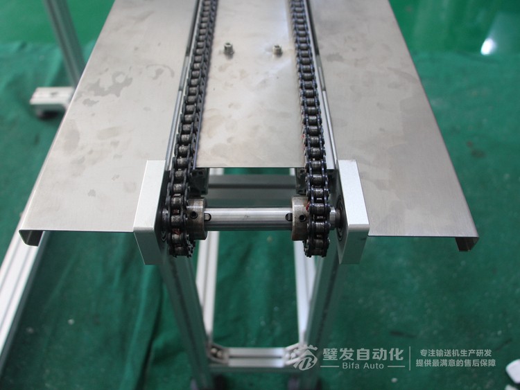 兩側(cè)加工作臺非標鏈條輸送機 兩側(cè)加工作臺非標鏈條輸送機